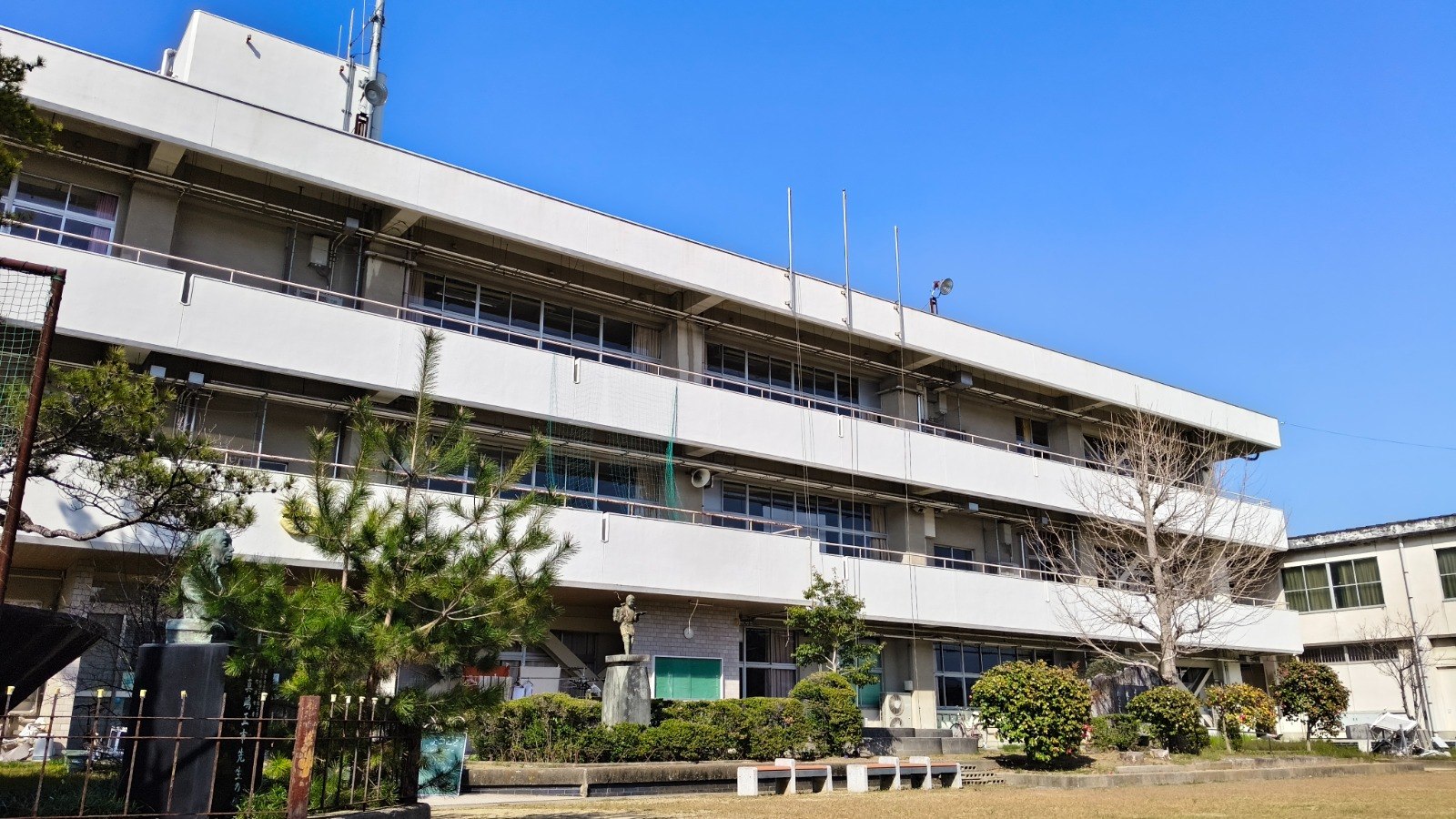 PLHさぬき　学校校舎外観